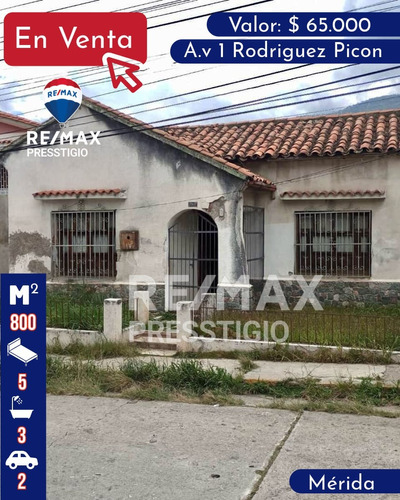 En Venta Terreno Con Casa Para Remodelar. 