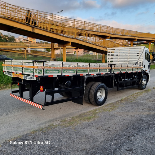Ford Cargo Modelo 1519 Ano 2014 Na Carroceria Com Ar