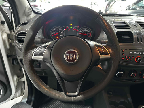 Fiat Grand Siena 1.6 MPI ESSENCE 16V FLEX 4P MANUAL