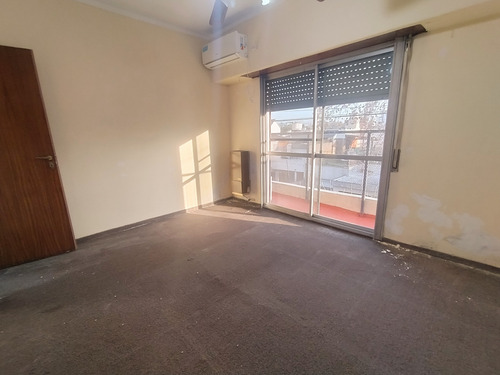 Venta En Block Departamento 3 Amb Con Local Comercial