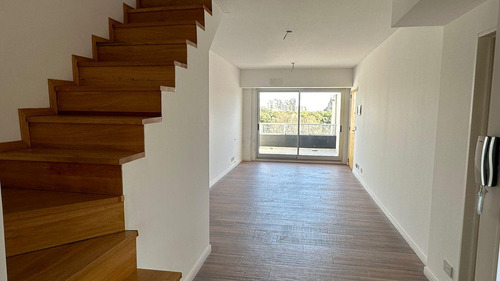 Venta Departamento En Duplex 3 Ambientes - Parque Chacabuco