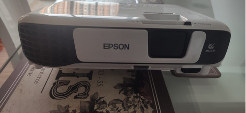 Proyector Portátil Epson Ex5260 3lcd Xga Wi-fi 3600 Lumens