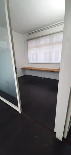 Oficina De 221 M2. En Casco Histórico. Ideal Para Renta.