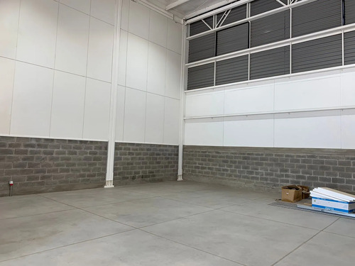 Arriendo Bodega De 410m2 En Lampa