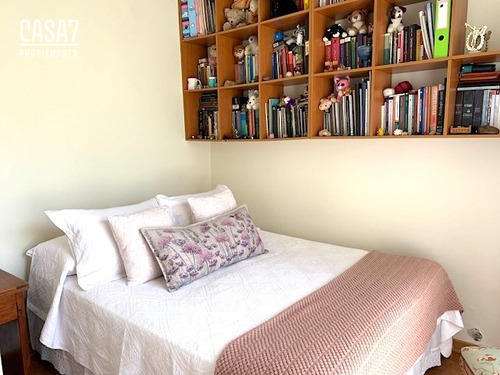 Casa En Venta De 5 Dorm. En Providencia