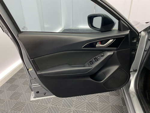 Mazda 3 2.0 Touring