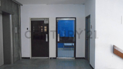 Oficina En Venta En El Centro Andres Bello Tc