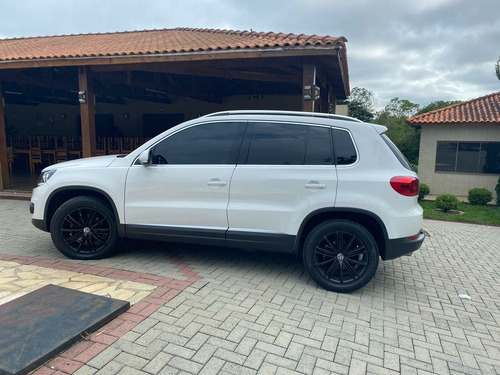 Imagem 4 de 15 de Volkswagen Tiguan 2013 2.0 Fsi 5p