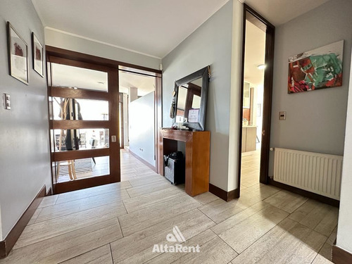 Expectacular Casa De 5 Dorm. En Lo Barnechea