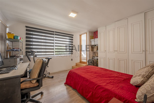 Casa En Venta De 5 Dormitorios (cercana A Jumbo Montemar)