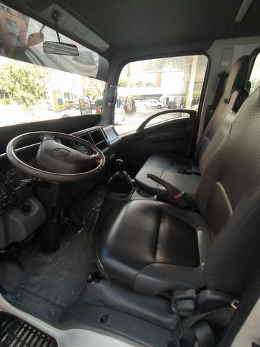 Chevrolet Nhr Doble Cabina