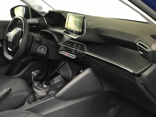 Imagen 14 de 15 de Peugeot 208 1.6l Active