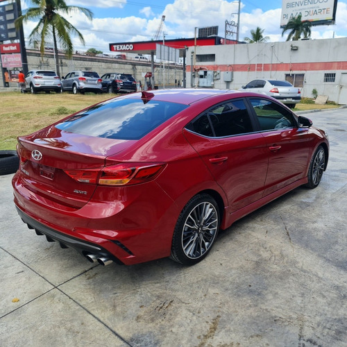 Imagen 6 de 11 de Hyundai Elantra Sport Turbo