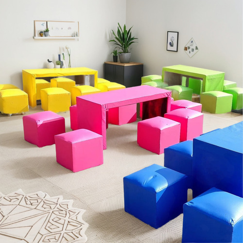 Alquiler De Mini Living Infantil (puff + Mesa Puente) Rosa Chicle