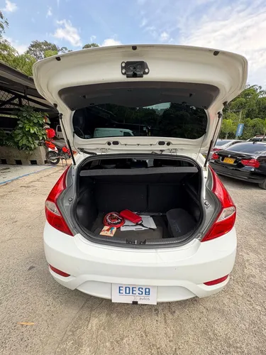 Hyundai Accent 1.6l 5 p