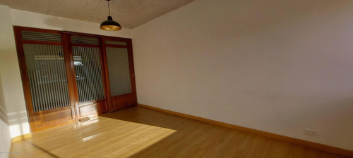 Comercial En Bogota Rah Co: 21-1136