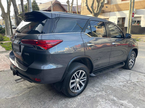 Imagen 5 de 5 de Toyota Sw4 2016 3.0 Srv Cuero 171cv 4x4 - E4