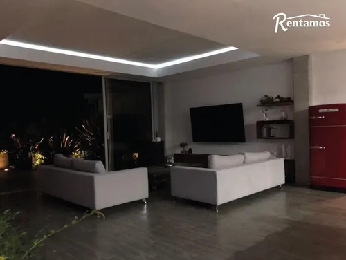 Casa En Venta En Loma Del Escobero. Cod V11467