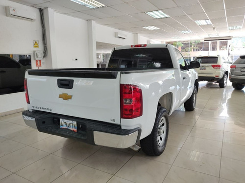 Imagen 5 de 14 de Chevrolet Silverado Ls 2013
