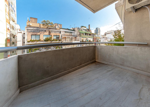 Venta Departamento En Palermo Piso Entero Con Balcón. 4 Ambientes Con Dependencia