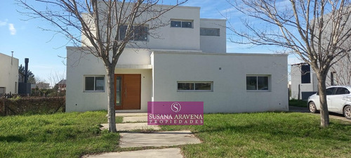 Casa En Venta En Barrio San Matias, Escobar