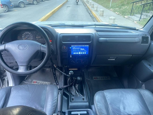 Imagen 6 de 12 de Toyota Meru 4x4