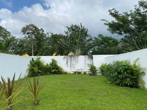 Residencia En Venta, Casa En Merida En La Zona Norte