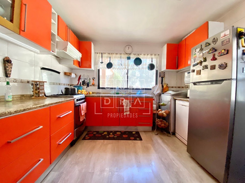 Encantadora Casa Y Parcela Lomas Del Aguila, 3d2b+dpto Invit