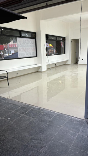 Renta De Local Comercial Con Baño Incluido Y Pequeña Bodega