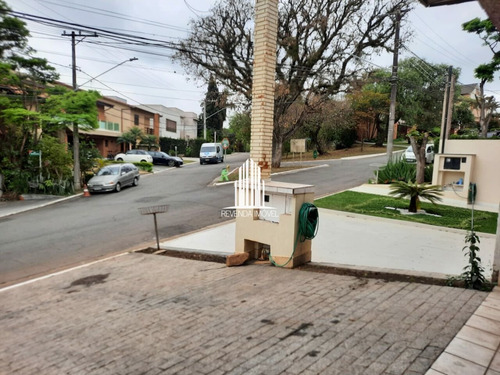 Imagem 4 de 15 de Casa Assobrada Com 3 Suítes E 4 Vgas De Garagem - Al1366