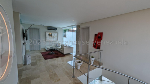 Ms: 24-3353 Vendemos Espectacular Y Nueva Casa En Loma Linda, El Hatillo. A=680m2, 4h, 5b, 11p.