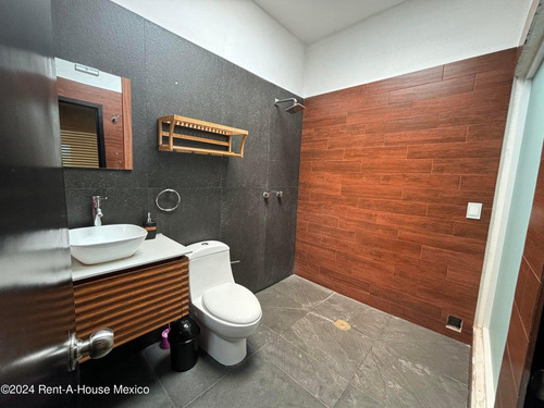 Edificio Comercial En Venta En Avante Coyoacan Jl 25-2461