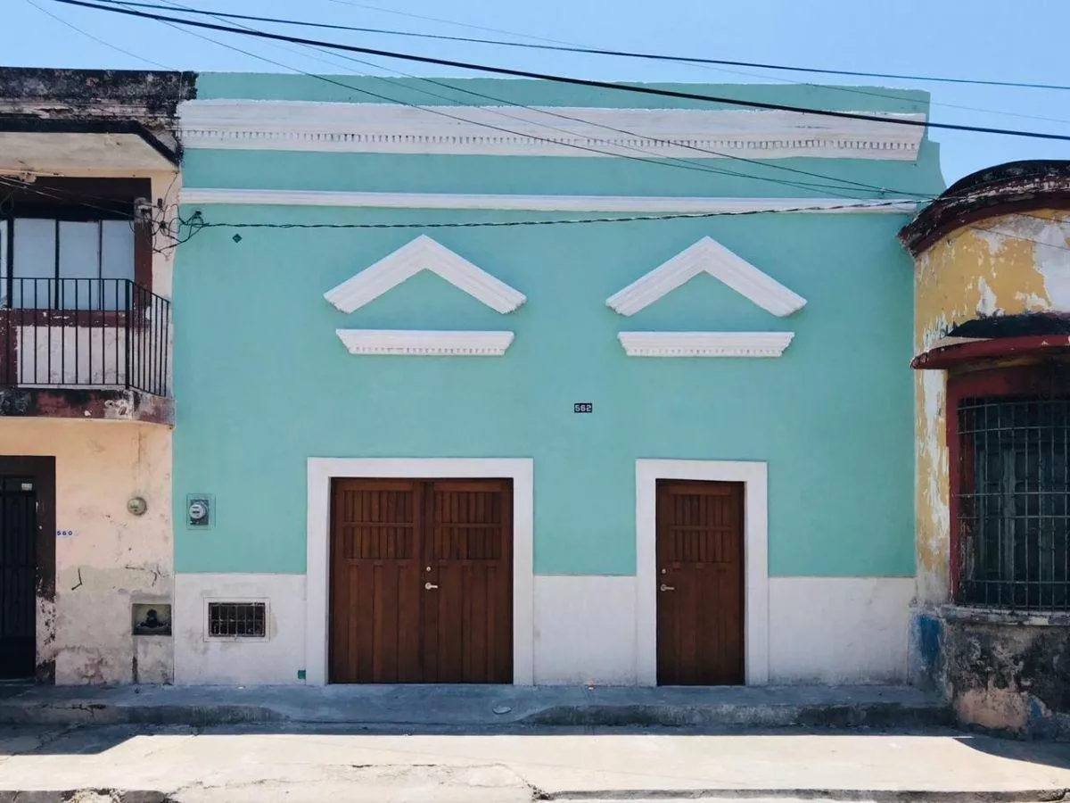 Casa Antigua En Venta, Remodeladada, 2 Recámaras Recámaras, Piscina, En Centro De Mérida, Yucatán.