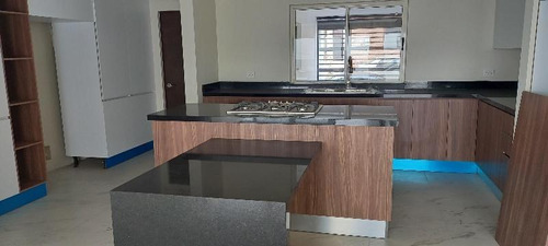 Imagen 5 de 30 de Casa En Venta En Cumbres 5to Sector