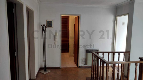 11 E/ 41 Y 42. Casa De 4 Dormitorios En Venta La Plata