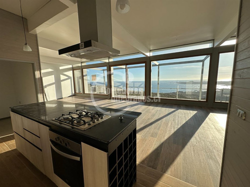 Parcela De 5.060m2 Con Casa Como Nueva En Ocho Quebradas