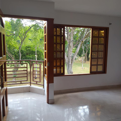 Venta Casa En Ciudad 2000, Sur De Cali 983.