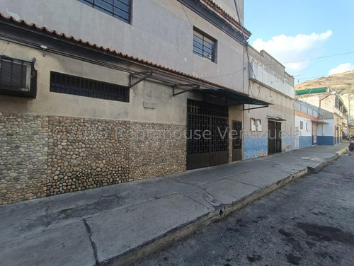 Apartamento En Venta, Urb. El Centro, La Victoria 23-25913 Yr