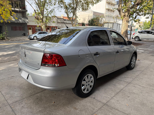 Volkswagen Voyage 1.6 Comfortline 101cv