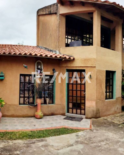 Amplía Casa Con Clima De Montaña A Minutos De La Playa, Loma De Guerra, Antolín Del Campo, Díaz, Isla De Margarita, Nueva Esparta - Cod. 0800