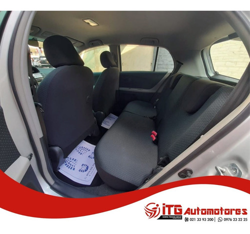 Imagen 6 de 8 de Toyota New Vitz 2007