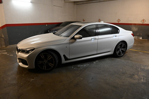 BMW Serie 7 4.4 750i Pure Excelence