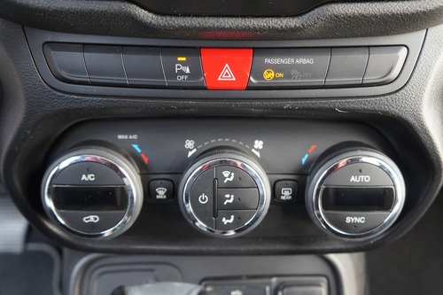 Jeep Renegade 1.8 Flex Aut. 5p