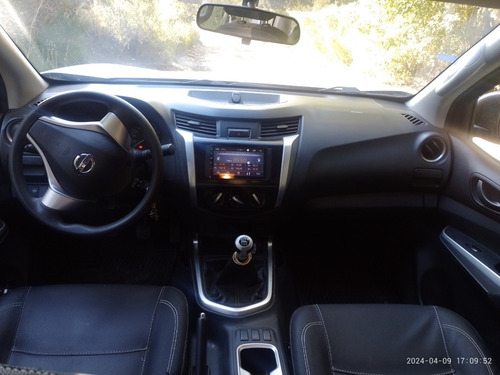 Nissan Frontier 2.3 Se Cd 4x2 Mt