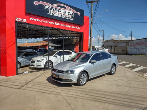 Imagem 2 de 15 de Volkswagen Jetta 2.0 Comfortline 120cv 2011