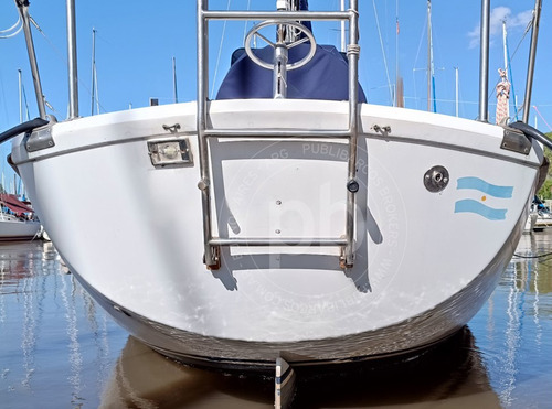 Pandora 32. Velero