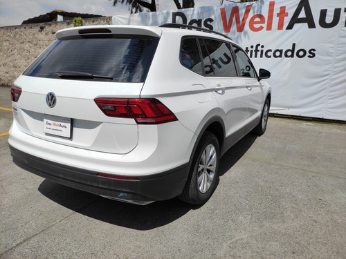 Imagen 4 de 13 de Volkswagen Tiguan Trendline Plus 5p L4 1.4t Dsg 2019