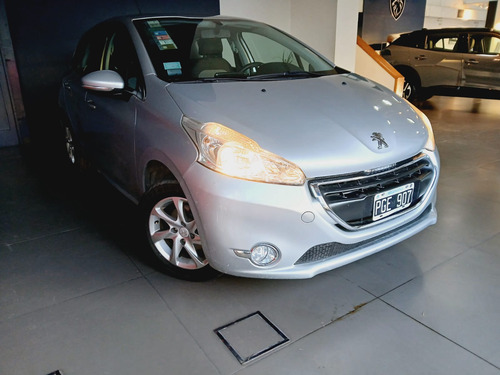 Peugeot 208 1.5 Allure Touchscreen