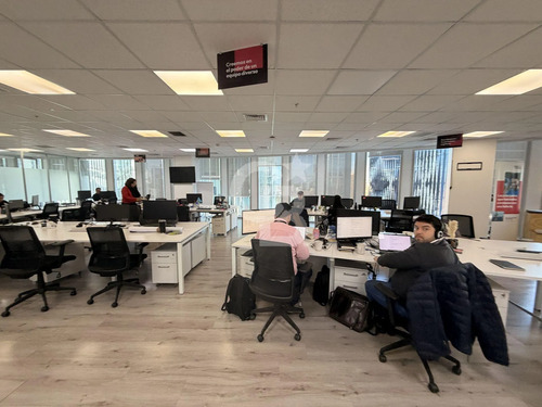Elegante Y Amplia Oficina En Nueva Las Condes