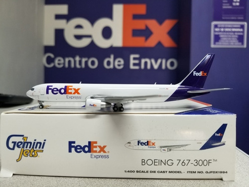 Avion Boeing 767-300erf(w) Fedex Express N104fe Escala 1:400